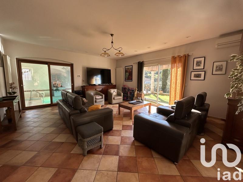 Maison - 205 m² - 7 pièces