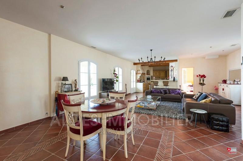 Maison - 184 m² - 5 pièces