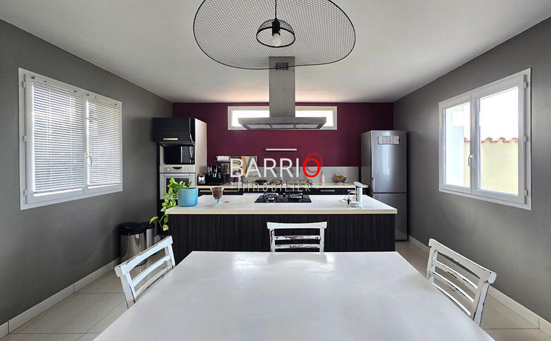 Villa - 265 m² - 6 pièces