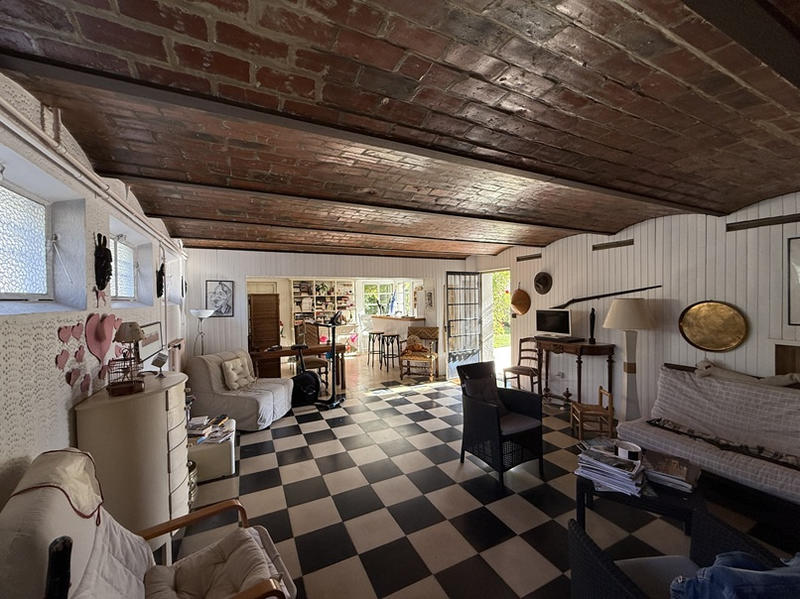 Maison - 198 m² - 8 pièces