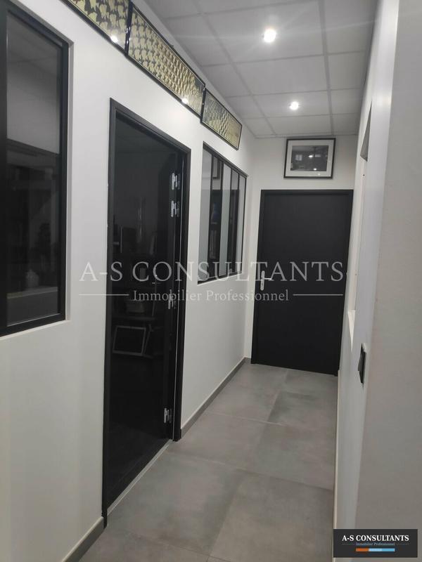 Local d'activité / Entrepôt - 575 m²