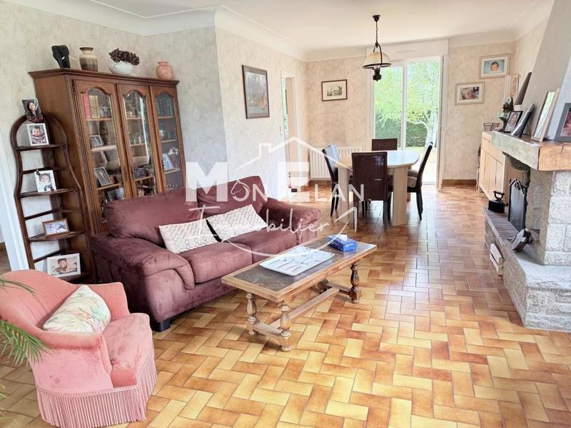 Maison - 167 m² - 9 pièces