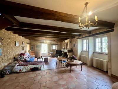 Maison - 286 m² - 10 pièces