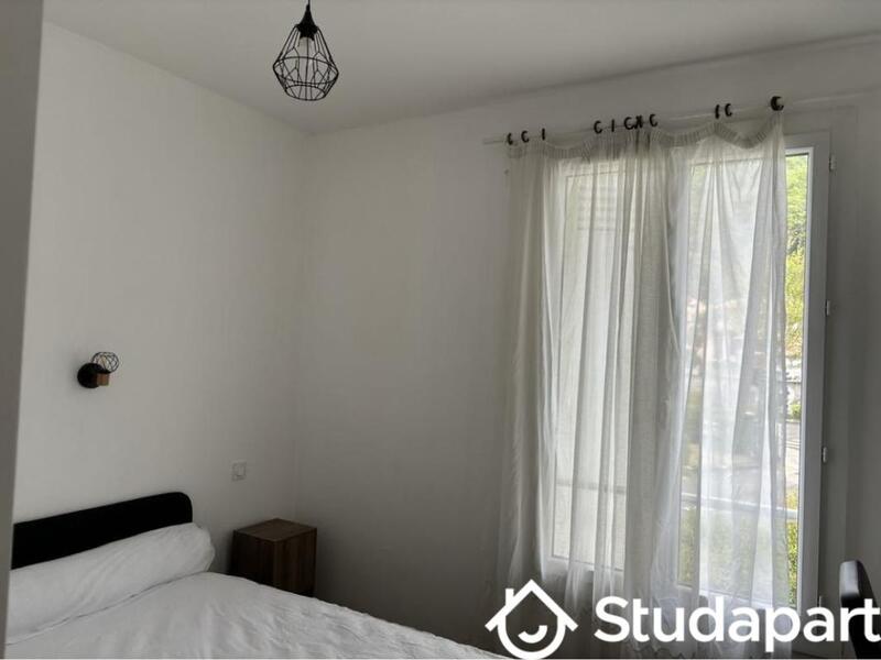 Chambre - 60 m² - 1 pièce