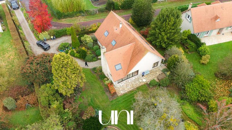 Maison - 265 m² - 8 pièces