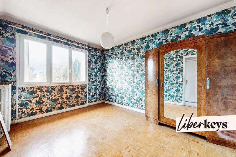 Maison - 12 m² - 6 pièces