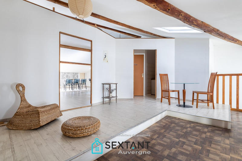 Maison - 200 m² - 6 pièces