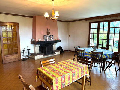 Maison - 140 m² - 6 pièces