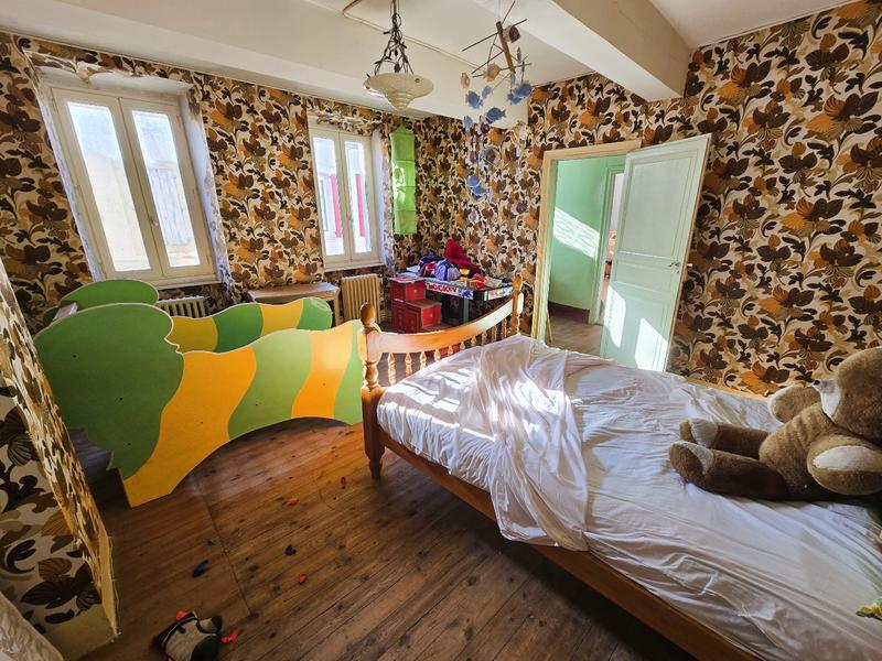 Maison - 164 m² - 9 pièces