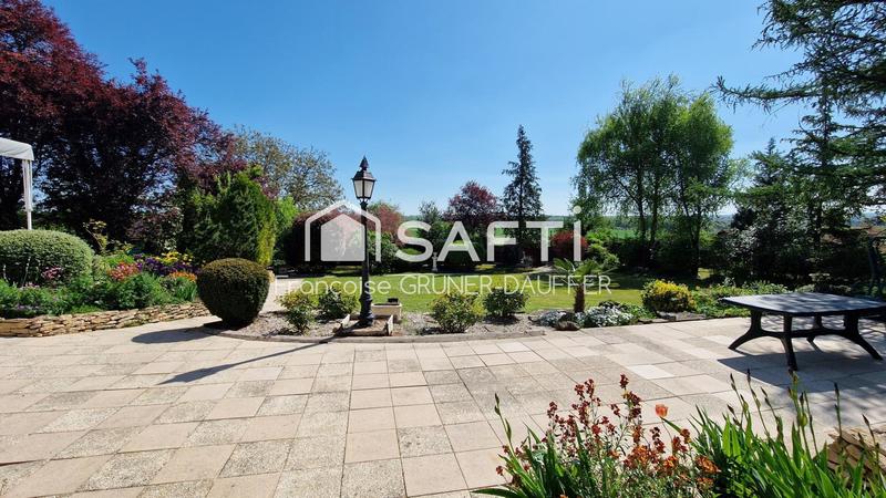 Maison - 214 m² - 5 pièces