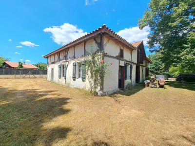 Maison - 335 m² - 4 pièces