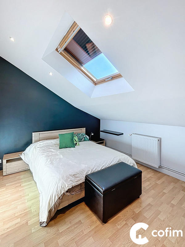 Maison contemporaine - 279 m² - 12 pièces