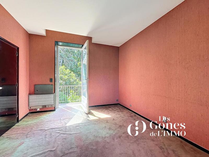 Maison - 246 m² - 6 pièces