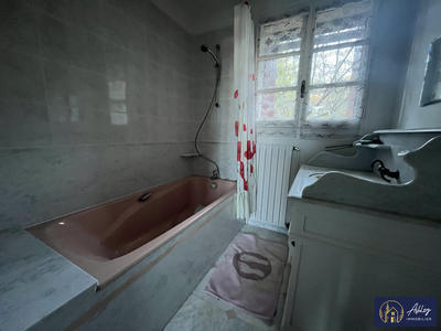 Maison - 96 m² - 4 pièces