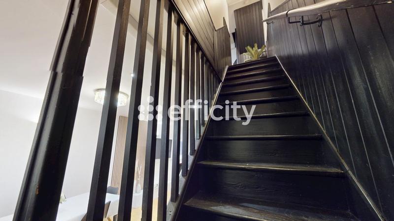 Maison - 94 m² - 5 pièces