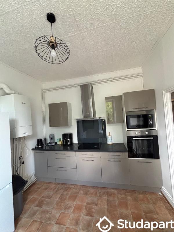 Chambre - 85 m² - 1 pièce