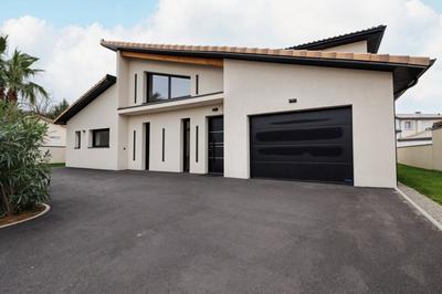 Maison - 145 m² - 5 pièces