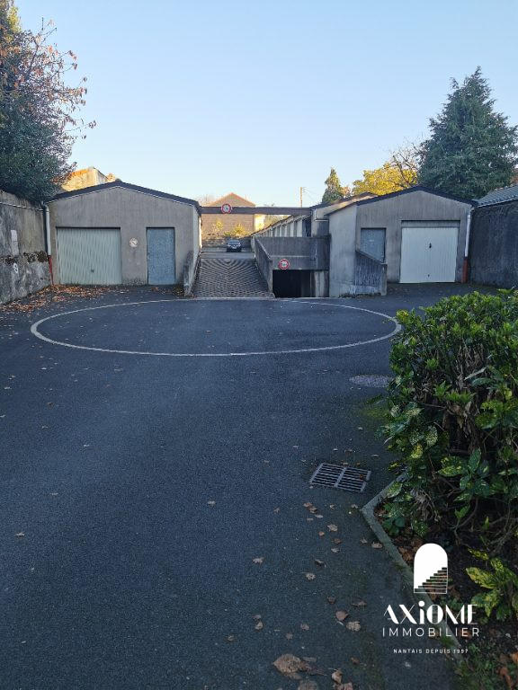 Parking / Garage - 13 m²