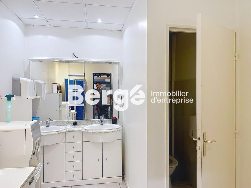 Entrepôt - 1 648 m²