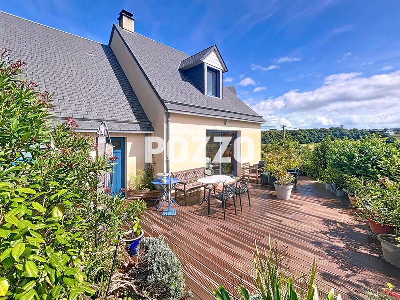 Maison - 196 m² - 9 pièces