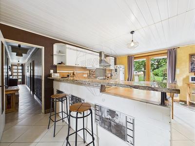 Maison - 210 m² - 5 pièces