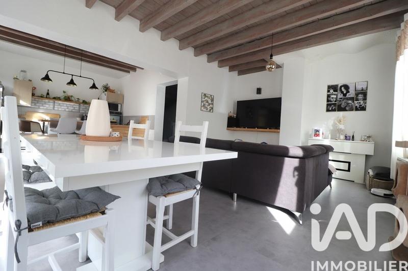 Maison - 205 m² - 8 pièces