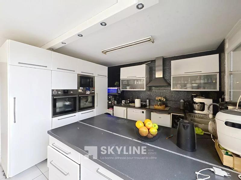 Appartement - 81 m² - 4 pièces