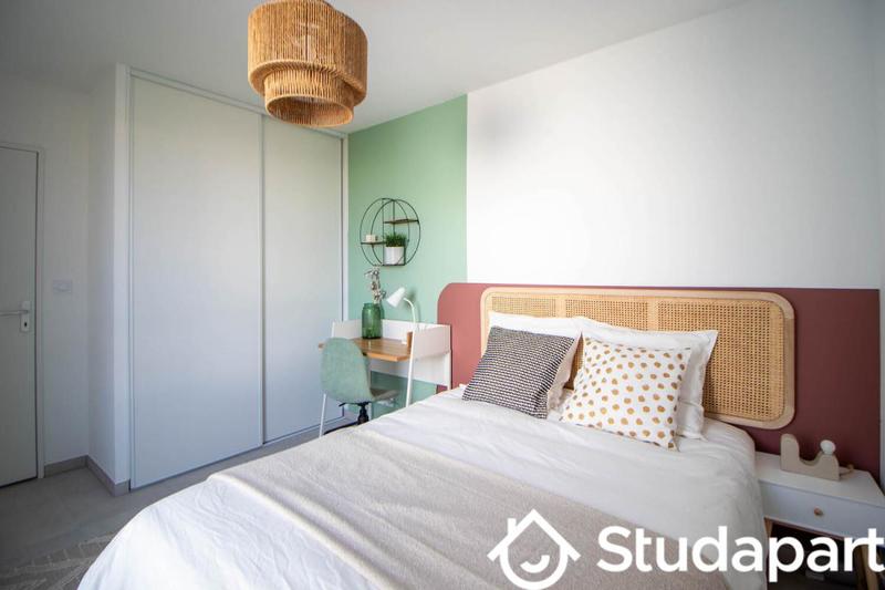 Chambre - 10 m² - 1 pièce