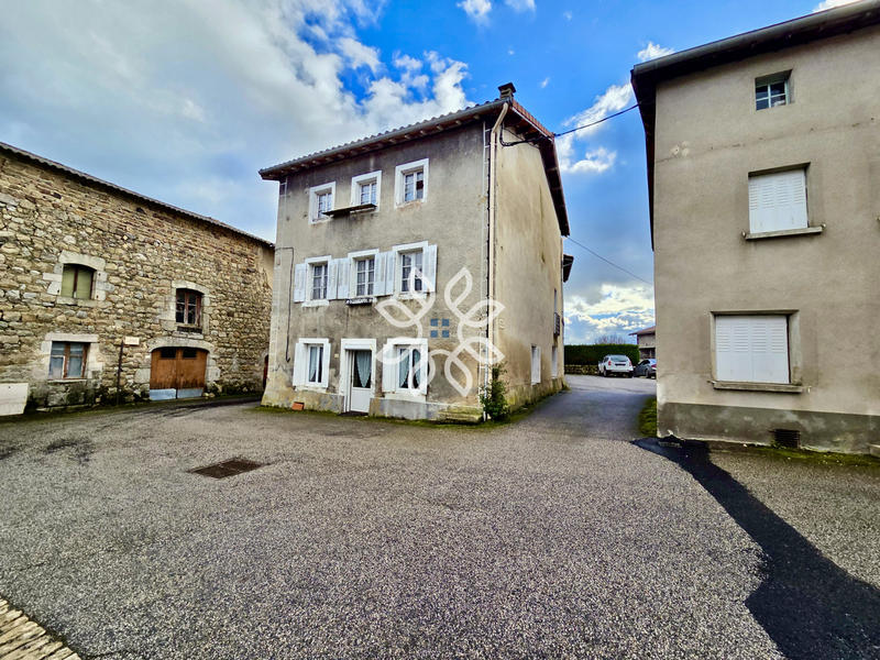 Maison de village - 95 m² - 5 pièces