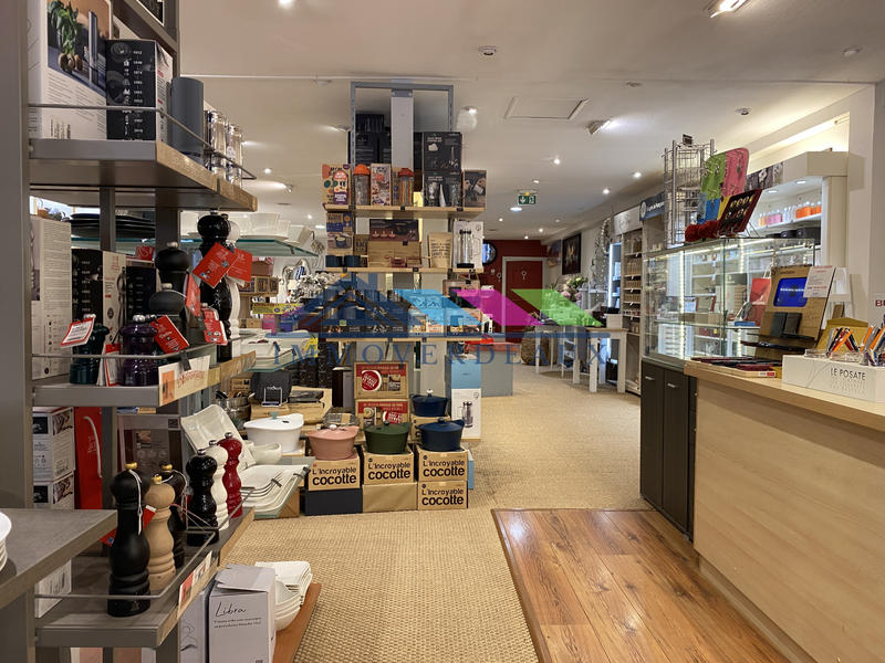 Fonds de commerce - Magasins - 250 m²