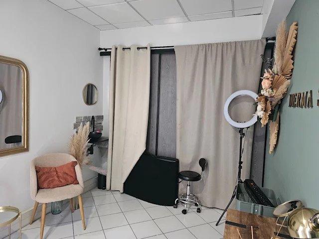 Local commercial - 45 m² - 3 pièces