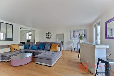 Maison - 227 m² - 8 pièces