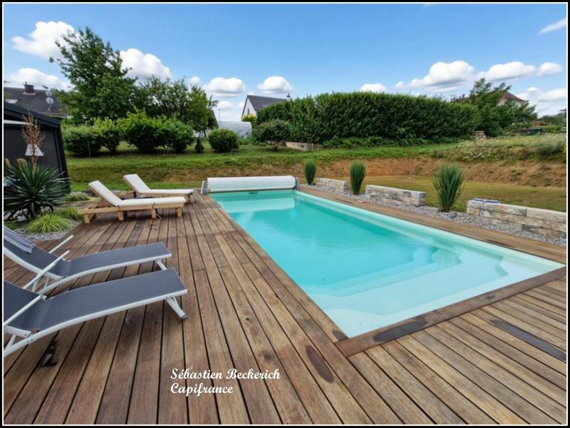 Maison - 240 m² - 8 pièces