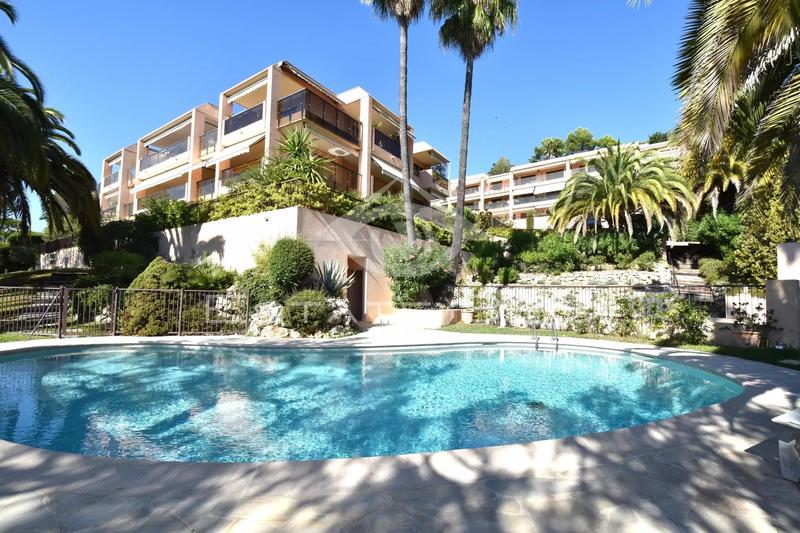 Appartement - 80 m² - 3 pièces