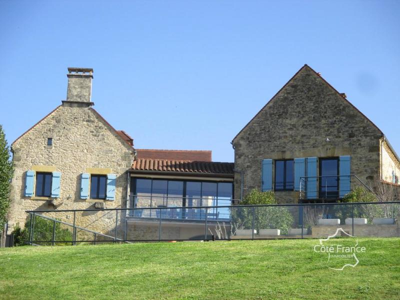 Propriété - 720 m² - 23 pièces