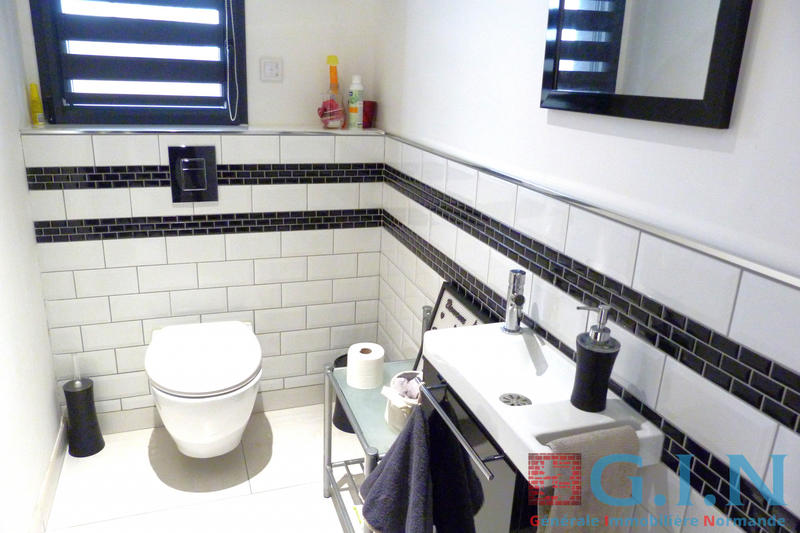 Maison - 200 m² - 8 pièces