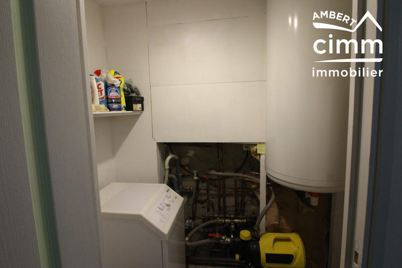 Maison - 275 m² - 12 pièces