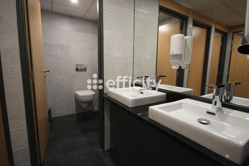 Bureau - 50 m² - 1 pièce