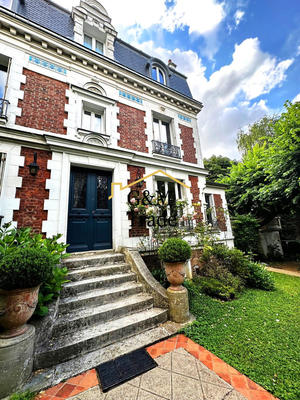 Maison - 125 m² - 8 pièces