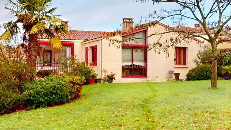 Maison - 100 m² - 5 pièces