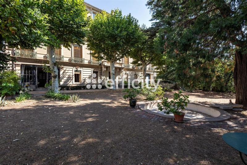 Immeuble - 1 493 m² - 19 pièces