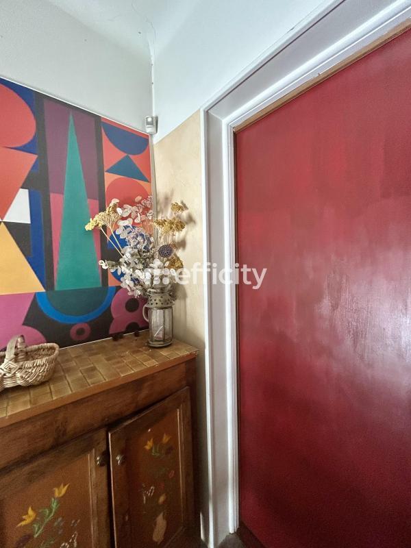 Maison - 198 m² - 8 pièces