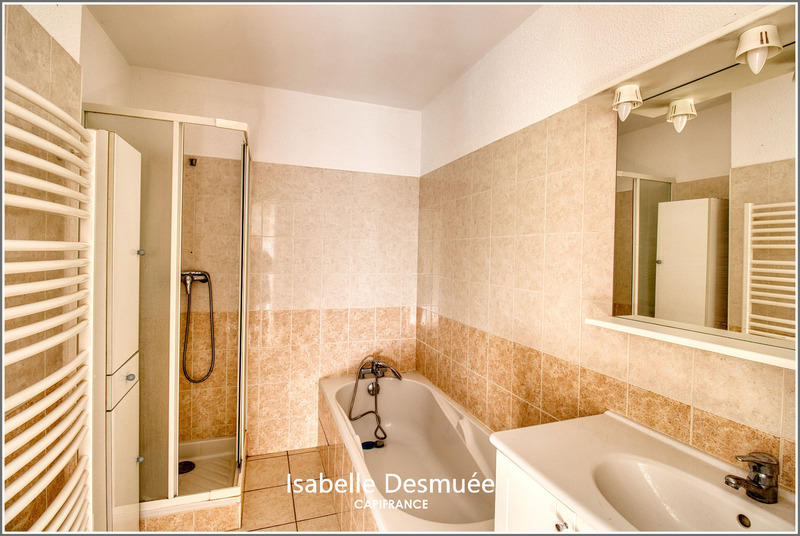 Maison - 104 m² - 4 pièces