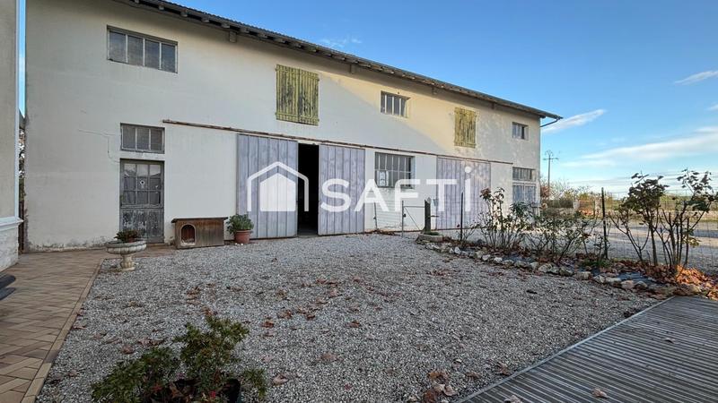 Maison - 223 m² - 9 pièces