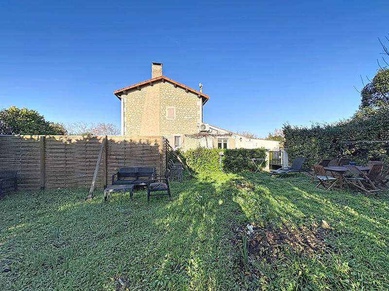 Maison - 93 m² - 4 pièces