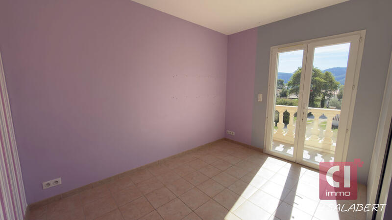 Maison - 163 m² - 6 pièces