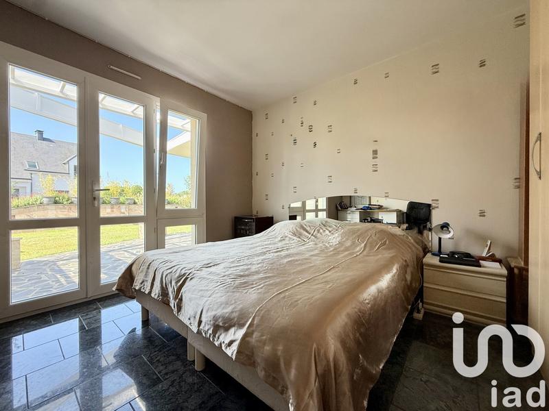 Maison - 210 m² - 8 pièces