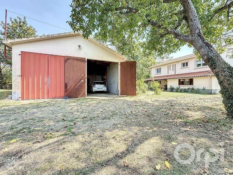 Maison - 180 m² - 7 pièces