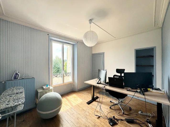 Maison - 209 m² - 6 pièces