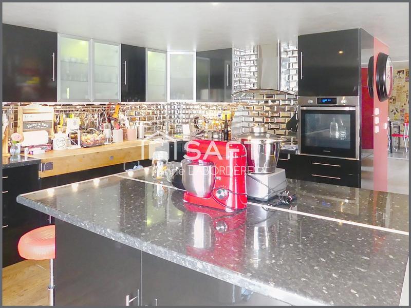 Maison - 180 m² - 6 pièces